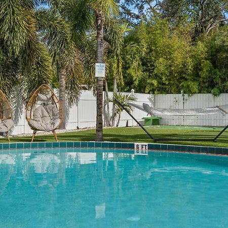 1K Bed Studio Apt With Shared Pool 02 Clearwater Buitenkant foto