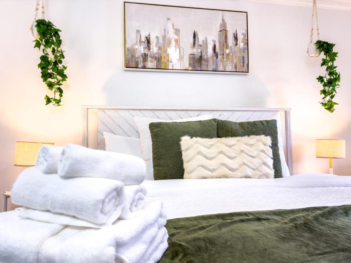 1K Bed Studio Apt With Shared Pool 02 Clearwater Buitenkant foto